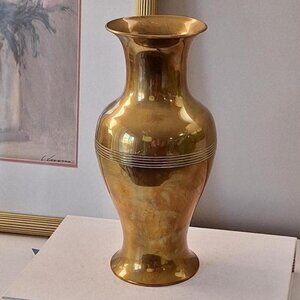 Vintage solid Brass Vase